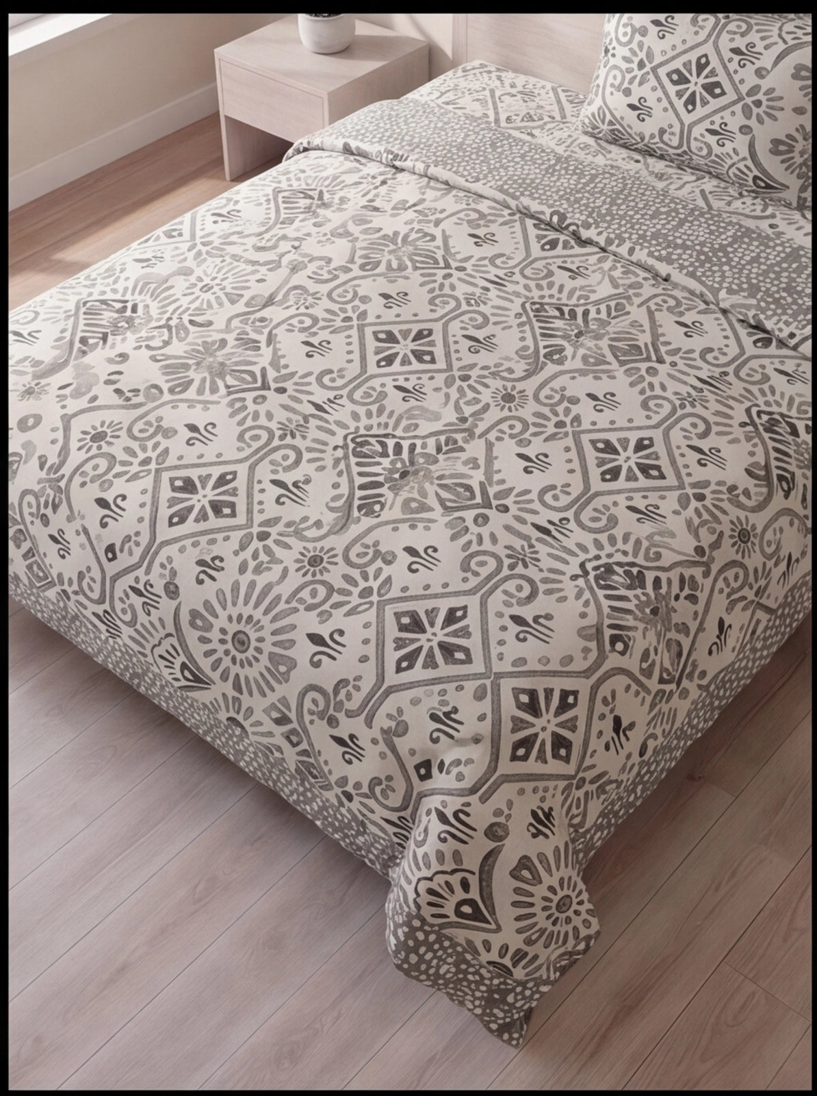 Pure Weave – Monochrome Elegance Single Bed Sheet Set